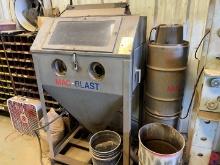 MAC-BLAST PNEUMATIC SAND BLAST CABINET