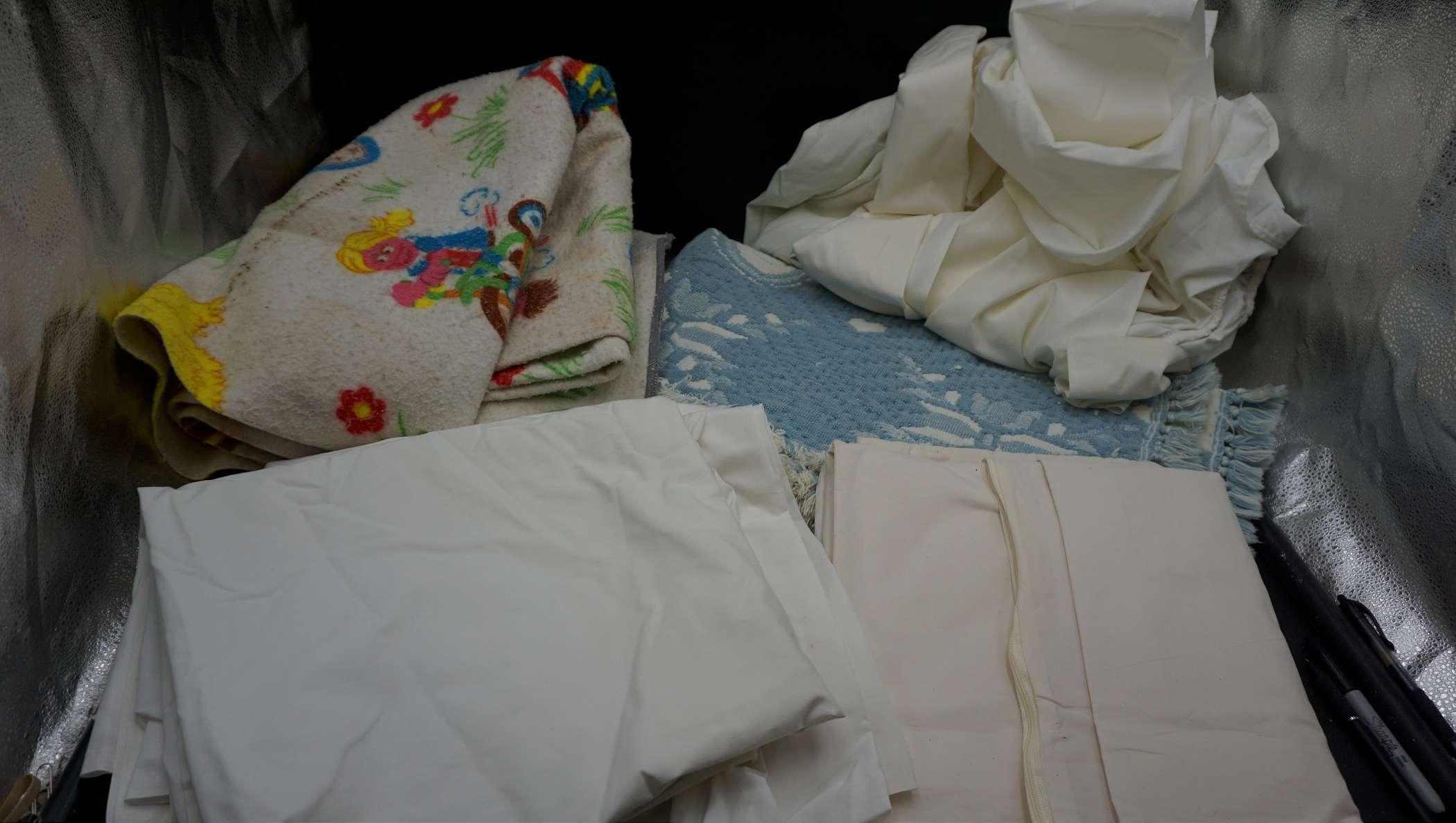 Linens & Blankets