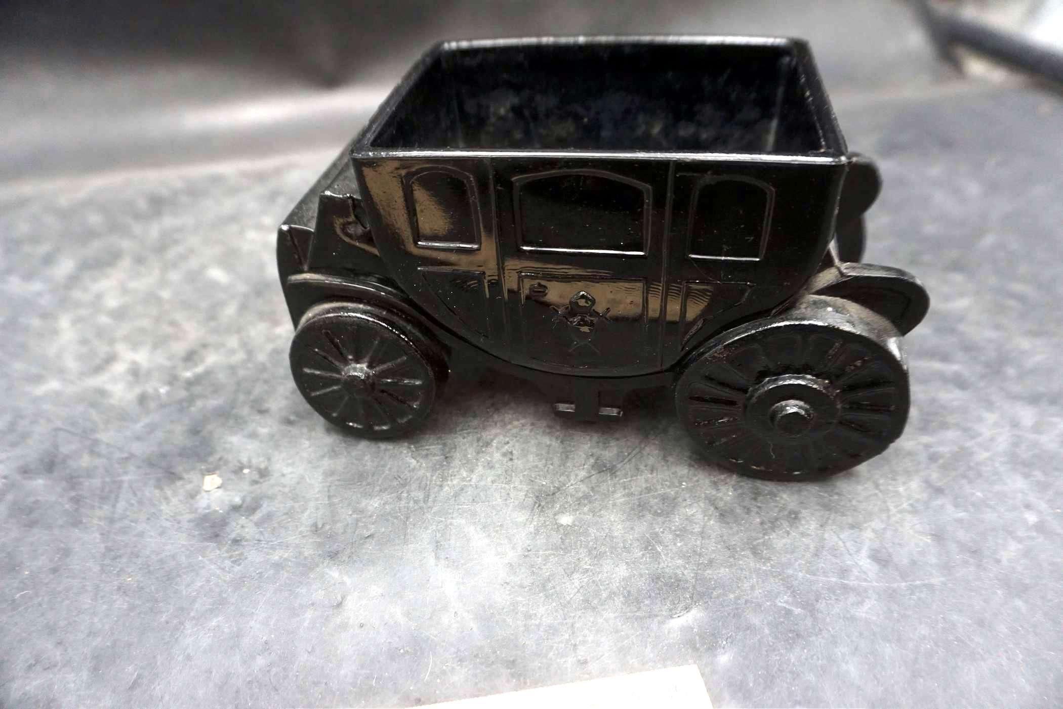 Black Carriage Planter (Chipped)