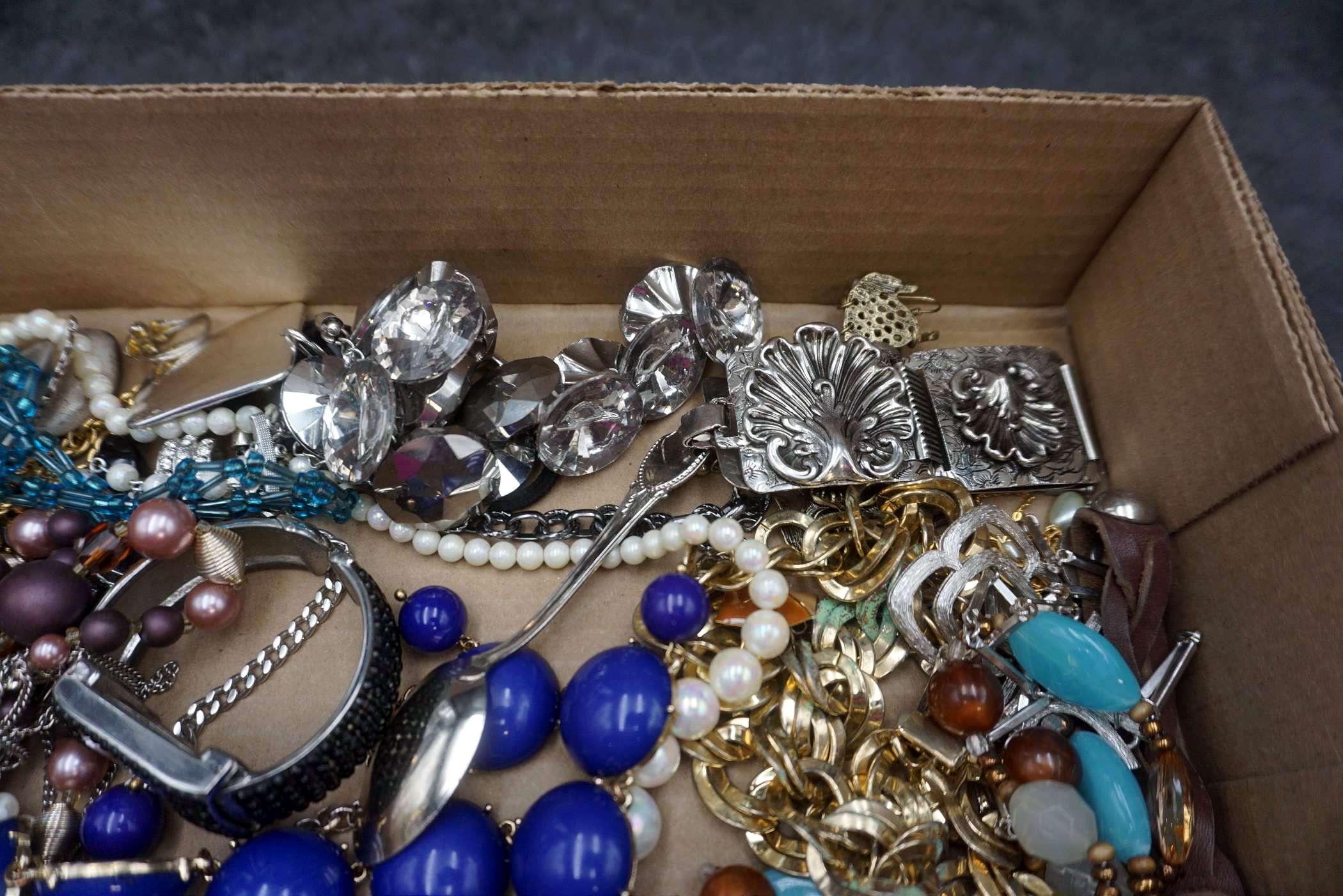 Assorted Jewelry