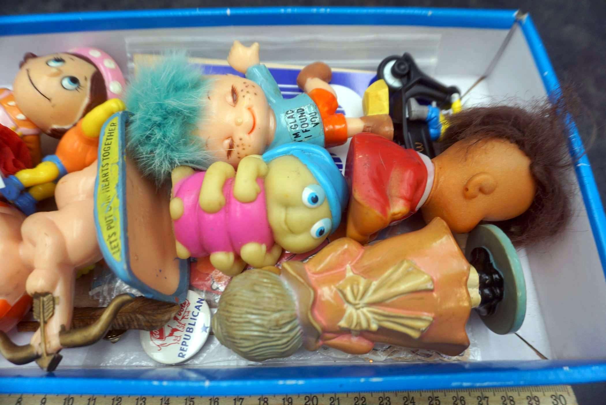 Toy Dolls & Figurines
