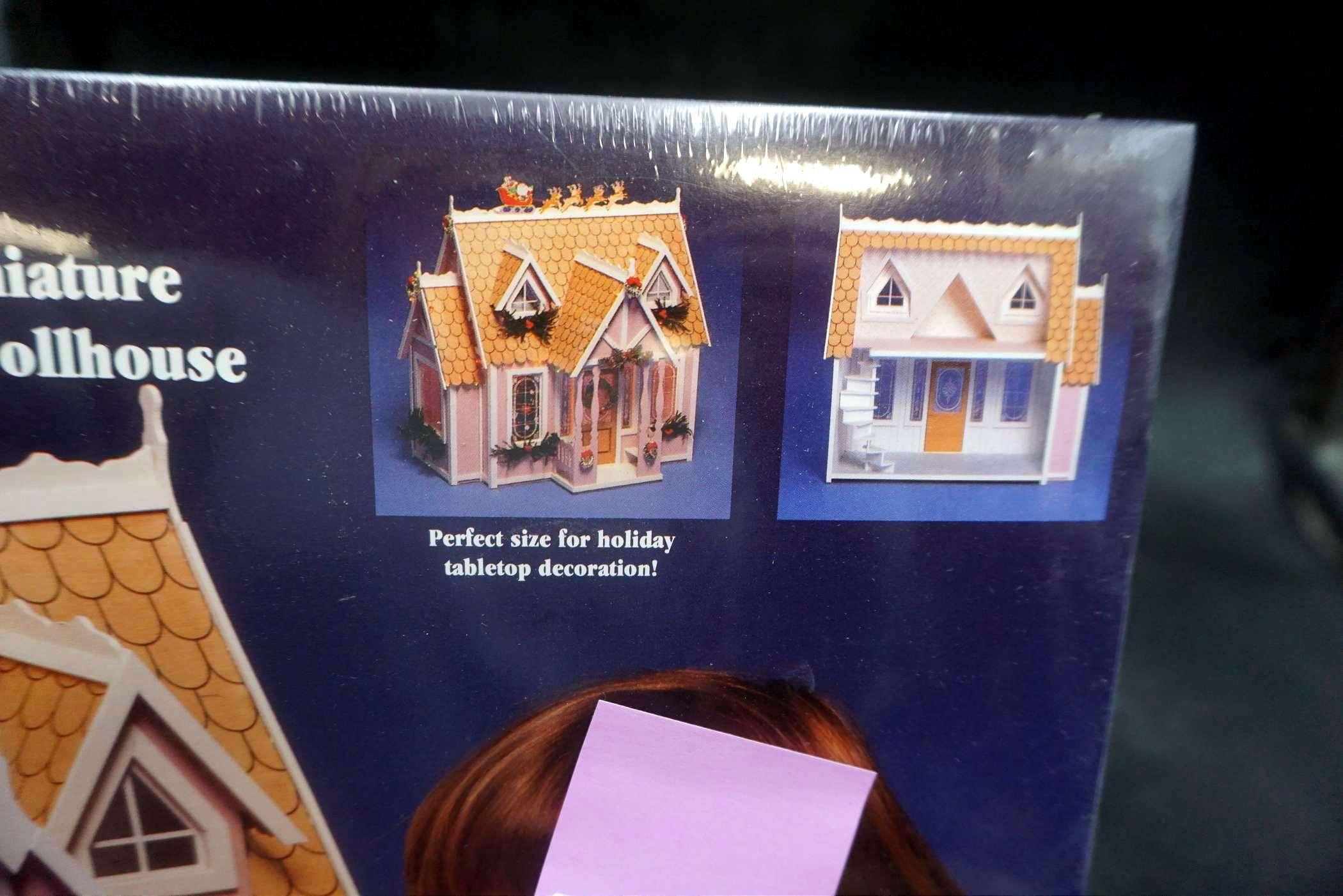 Ashley Mansions In Miniature A Dura-Craft Dollhouse