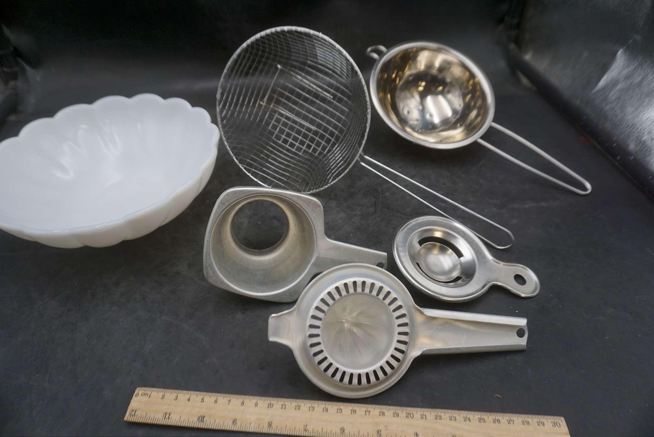 Strainers, Juicer & Bowl