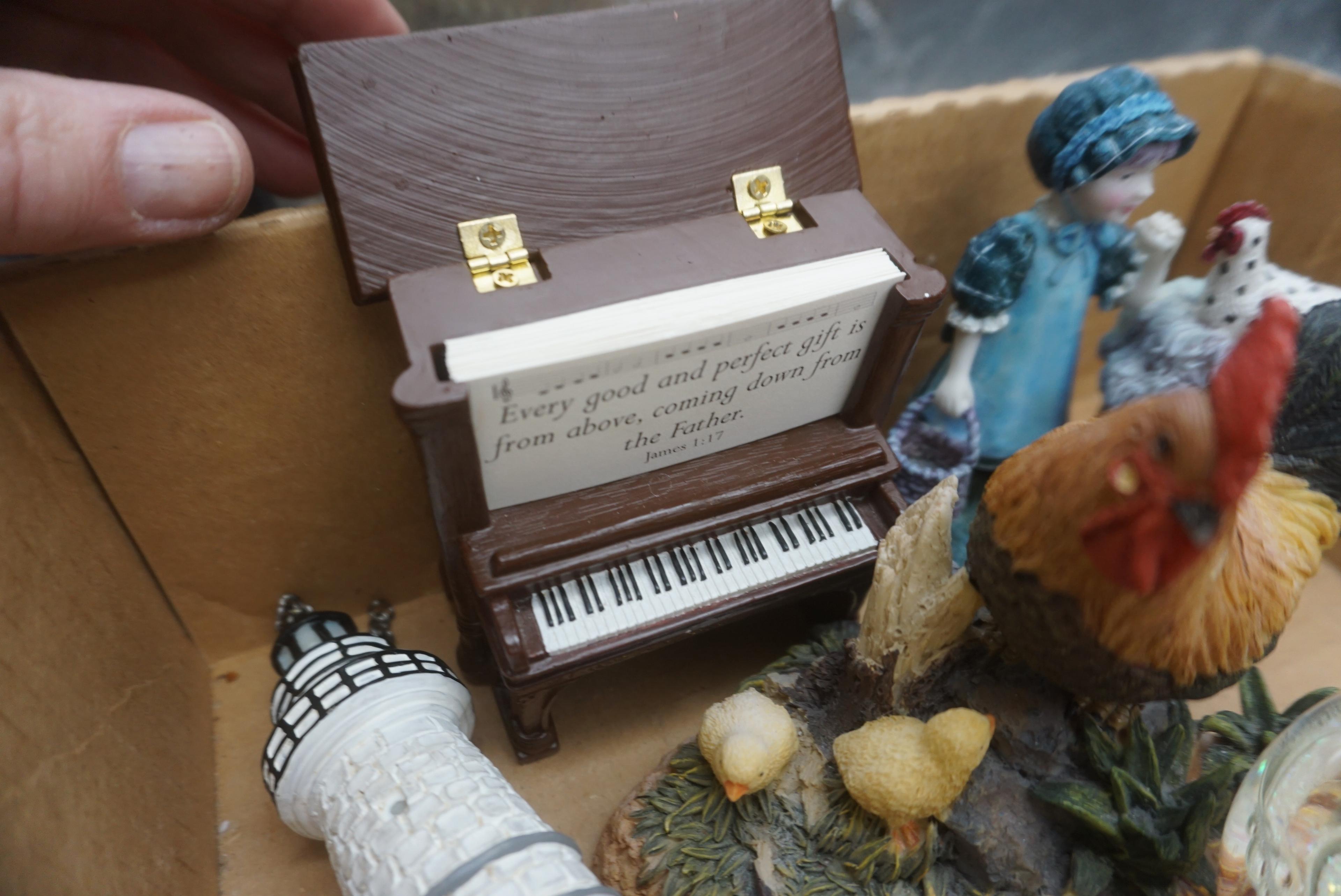 Figurines, Wind Chimes, Mini Piano Bible Verse Paper Holder & Chair