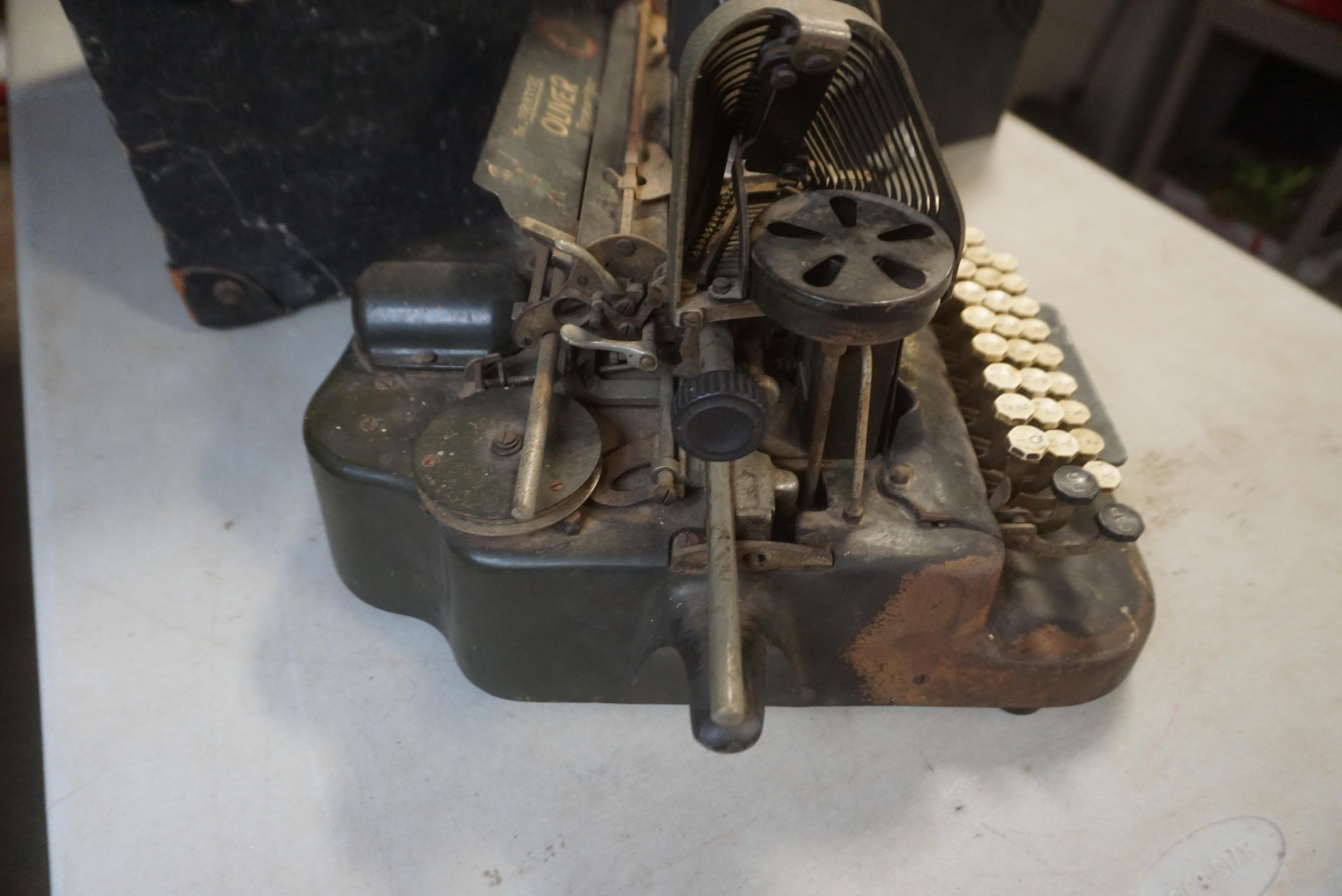 Oliver Standard Visible Writer - The Printype Oliver Typewriter