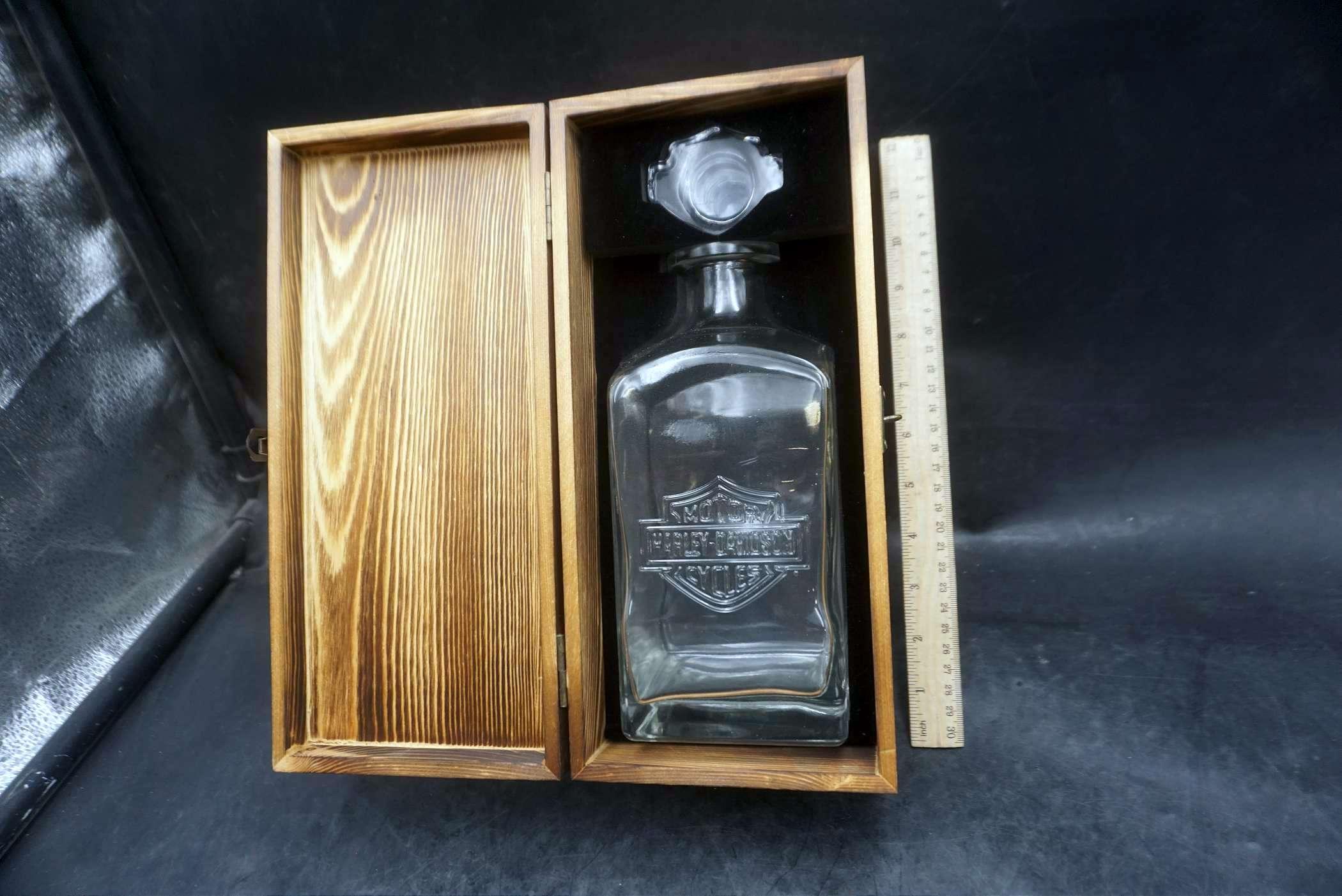Harley-Davidson Glass Liquor Decanter Bottle In Wooden Case - J.L. Sioux Falls, S.D.