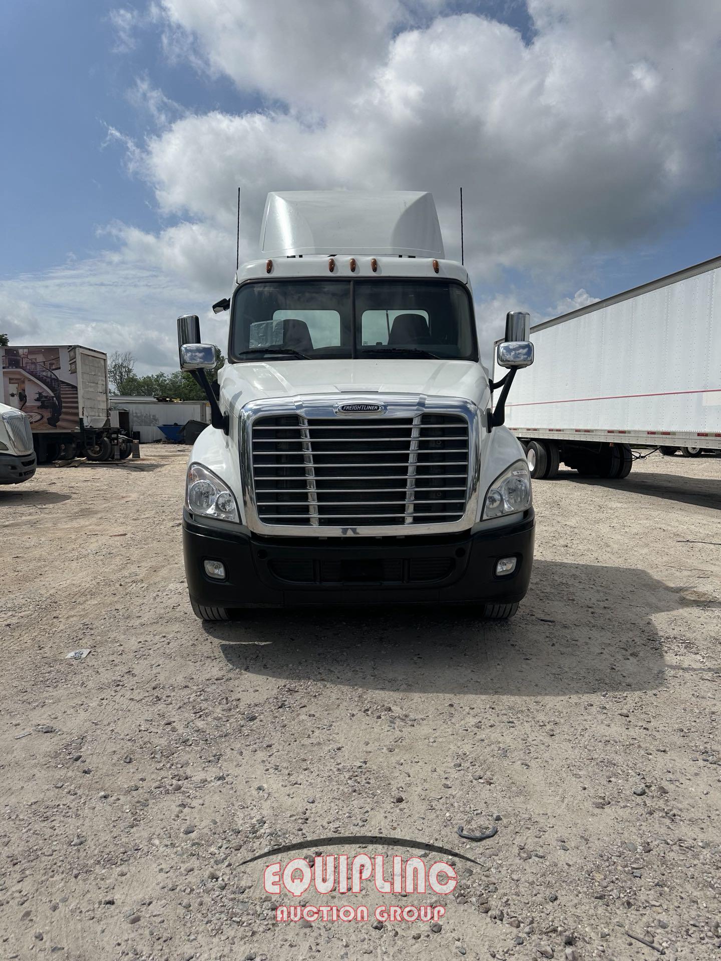 2016 FREIGHTLINER CASCADIA SINGLE AXLE DAY CAB