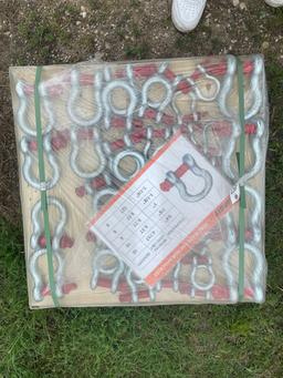 Pallet of Screw Pin anchor Shackles