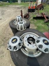 Set of Dually wheels & tires