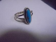 Vintage Ladies Sterling Silver &Turquoise Ring