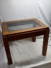 24”Wx18.5”Dx20”H Wood End Table w/ Glass Top