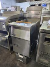 Pitco 40 lb. Gas Fryer with Filter System