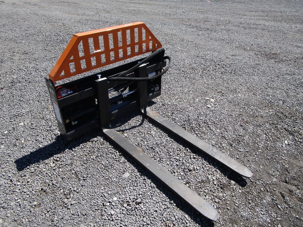 WOLVERINE HYD SLIDE PALLET FORKS