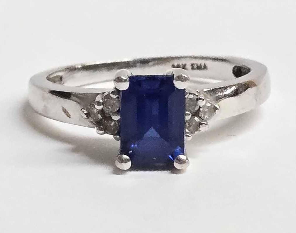 14 Gold Sapphire and Diamond Ring