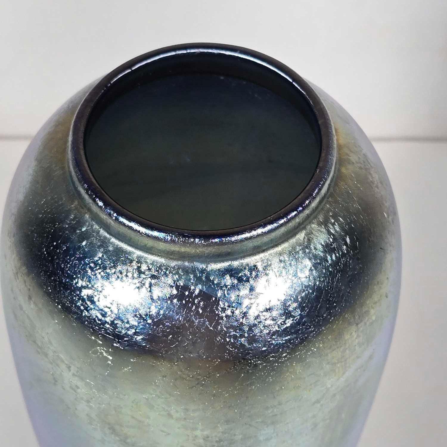 6" Durand Art Glass Iridized Vase