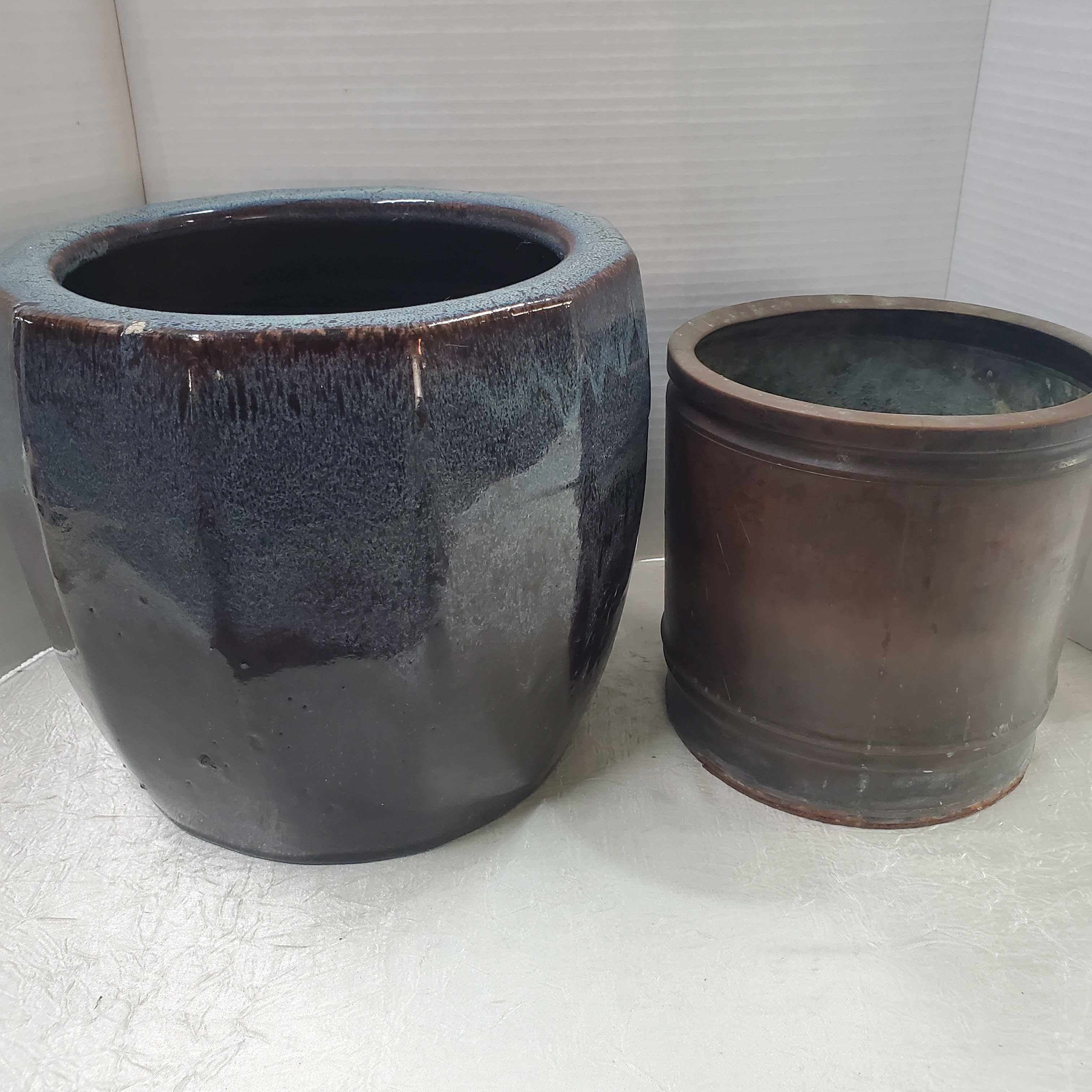 Early 20th Century Japanese Showa Glazed Hibachi Brazier With Copper Liner