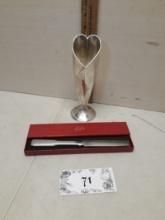 Carvel Hall Knife, ISC Heart vase