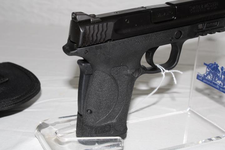 Smith & Wesson M&P 380 Shield EZ .380 Auto. Pistol w/Box