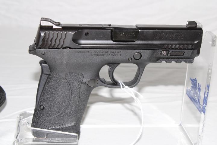 Smith & Wesson M&P 380 Shield EZ .380 Auto. Pistol w/Box