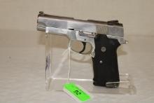 Smith & Wesson Mod 4043 .40 S&W Pistol and 11 Rd. Mag.