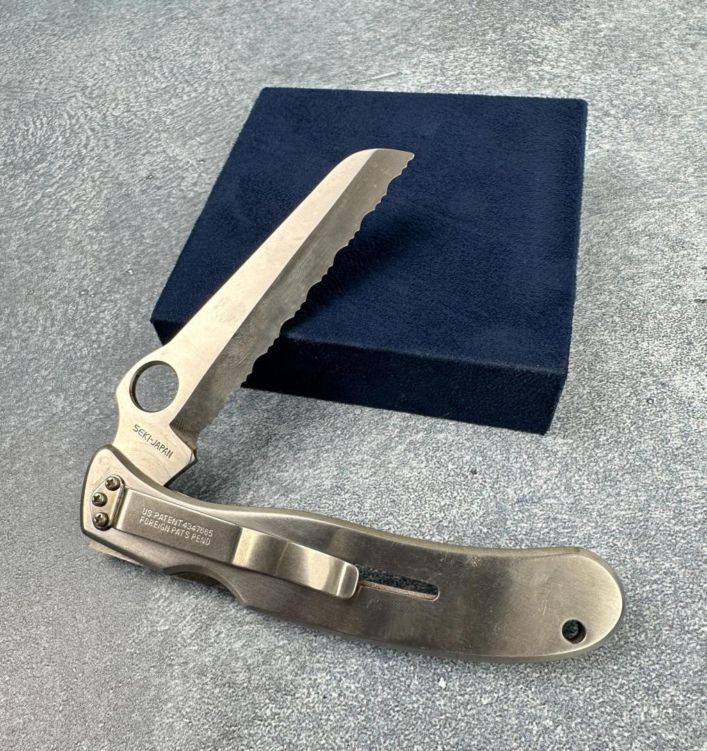 Spyderco Mariner Serrated Pocket Knife