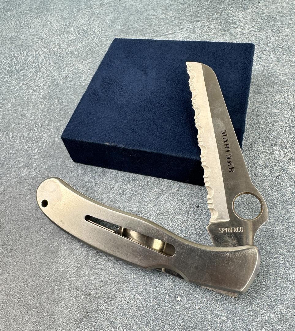 Spyderco Mariner Serrated Pocket Knife