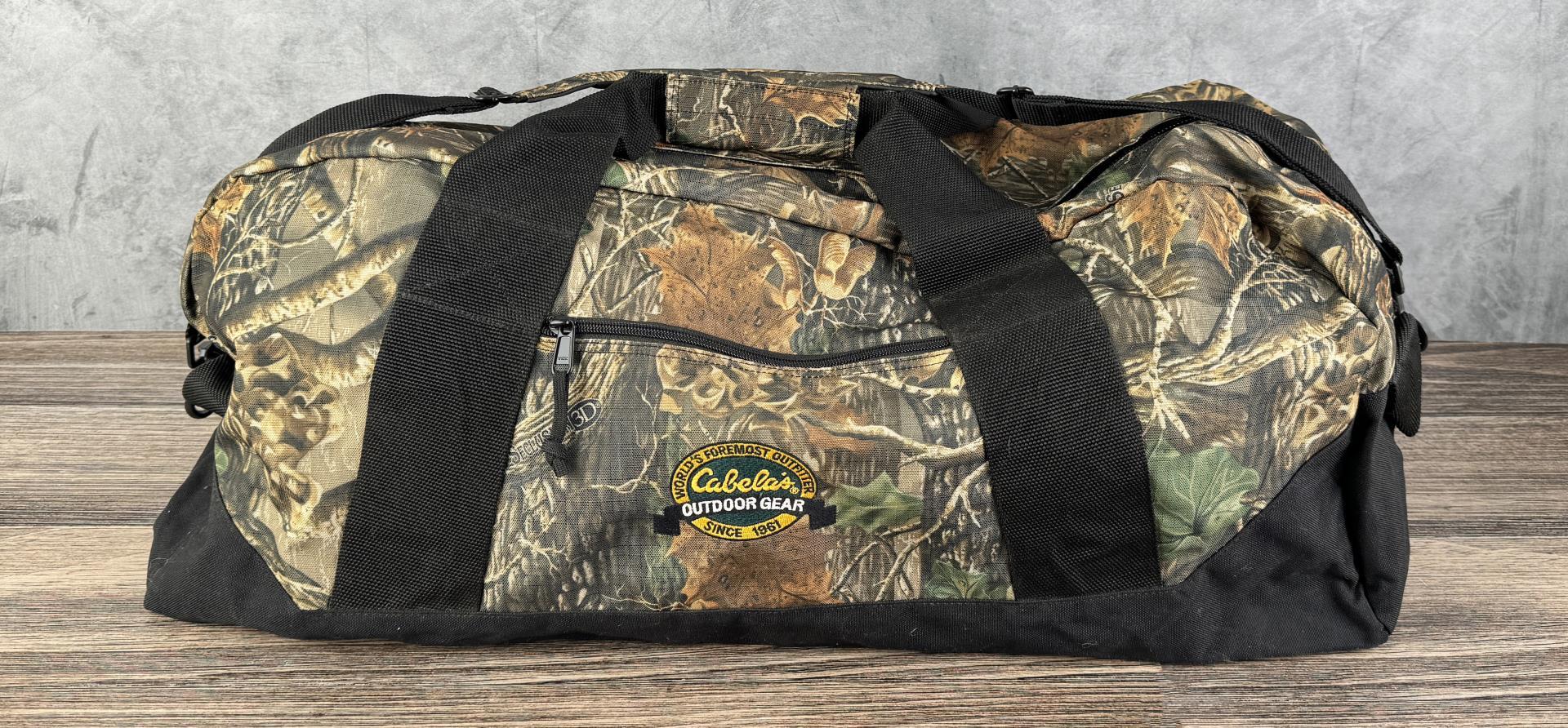 Cabelas Seclusion 3D Camo Duffle Bag