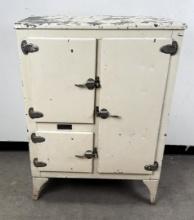 Cavalier Tennessee Furniture Icebox