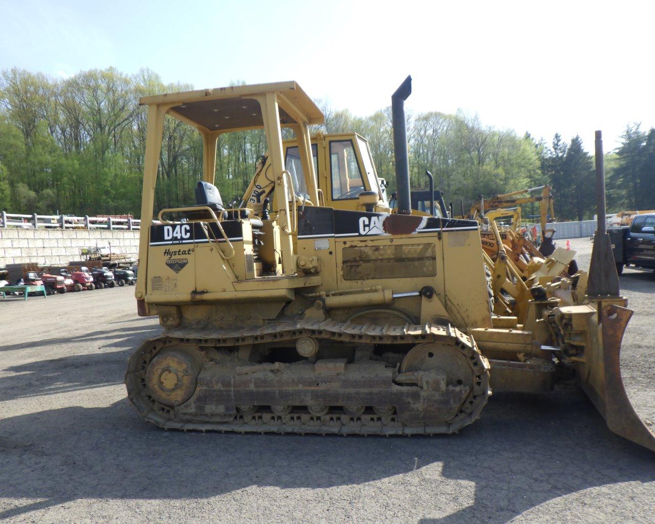 CAT D4C Crawler Dozer   ROPS s/n:6BS00326