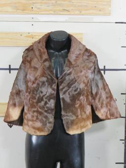 Vintage Woman's Fur Cape w/Nice Liner (Custom Designed by Raoul N. Lasky Furs) Phoenix AZ