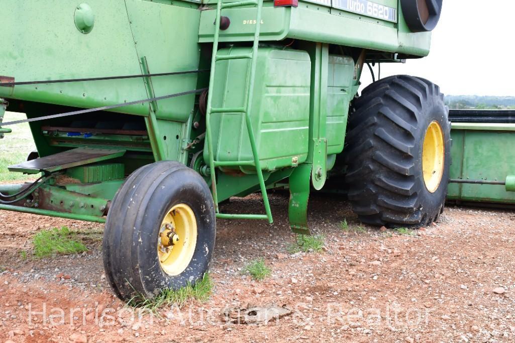 JOHN DEERE TURBO 6620 COMBINE