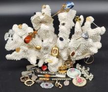 Vintage Pins and Brooch Collection