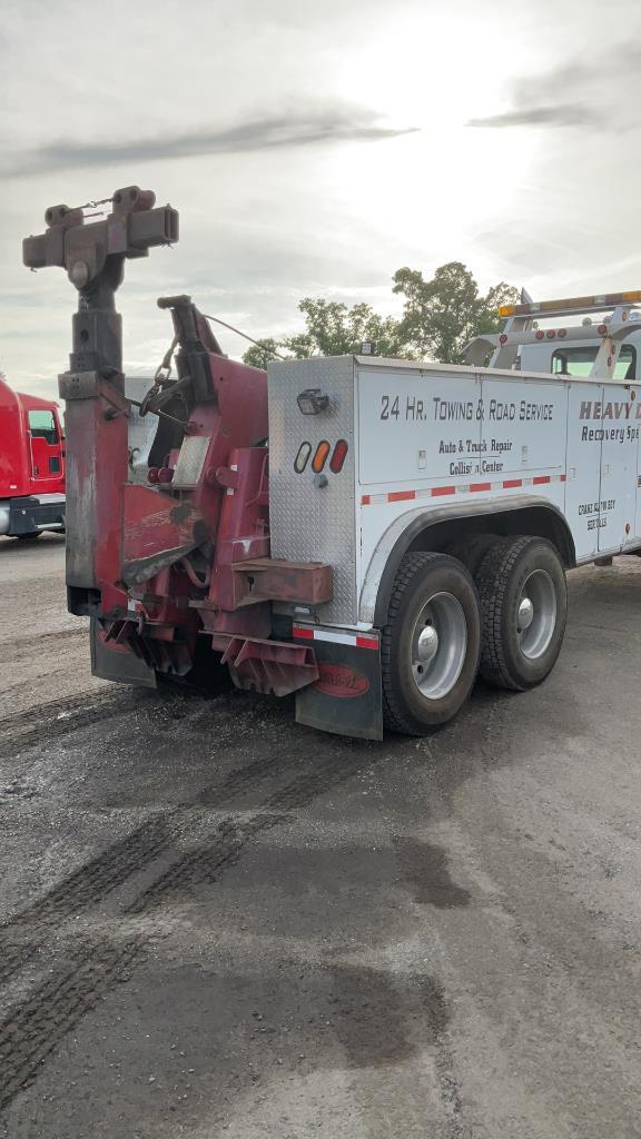 1989 Peterbilt Tow Truck