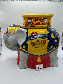Circus daze cookie jar year 1998 with original box (chipped)