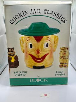 Smiling Oscar cookie jar with original box