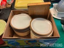 (1) Box of Plates