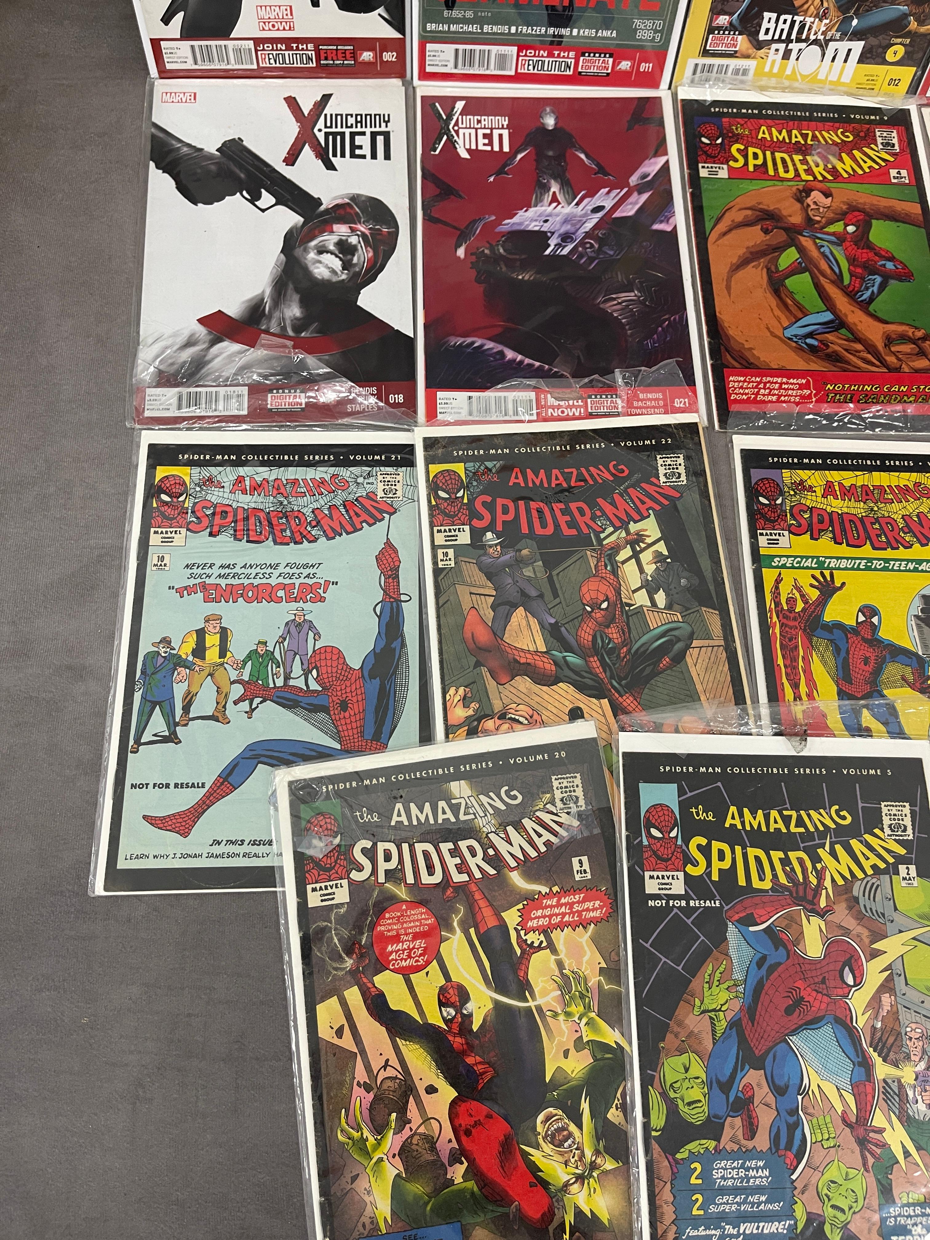 Spiderman Collectible Series and Uncanny X-Men Comic Book Lot