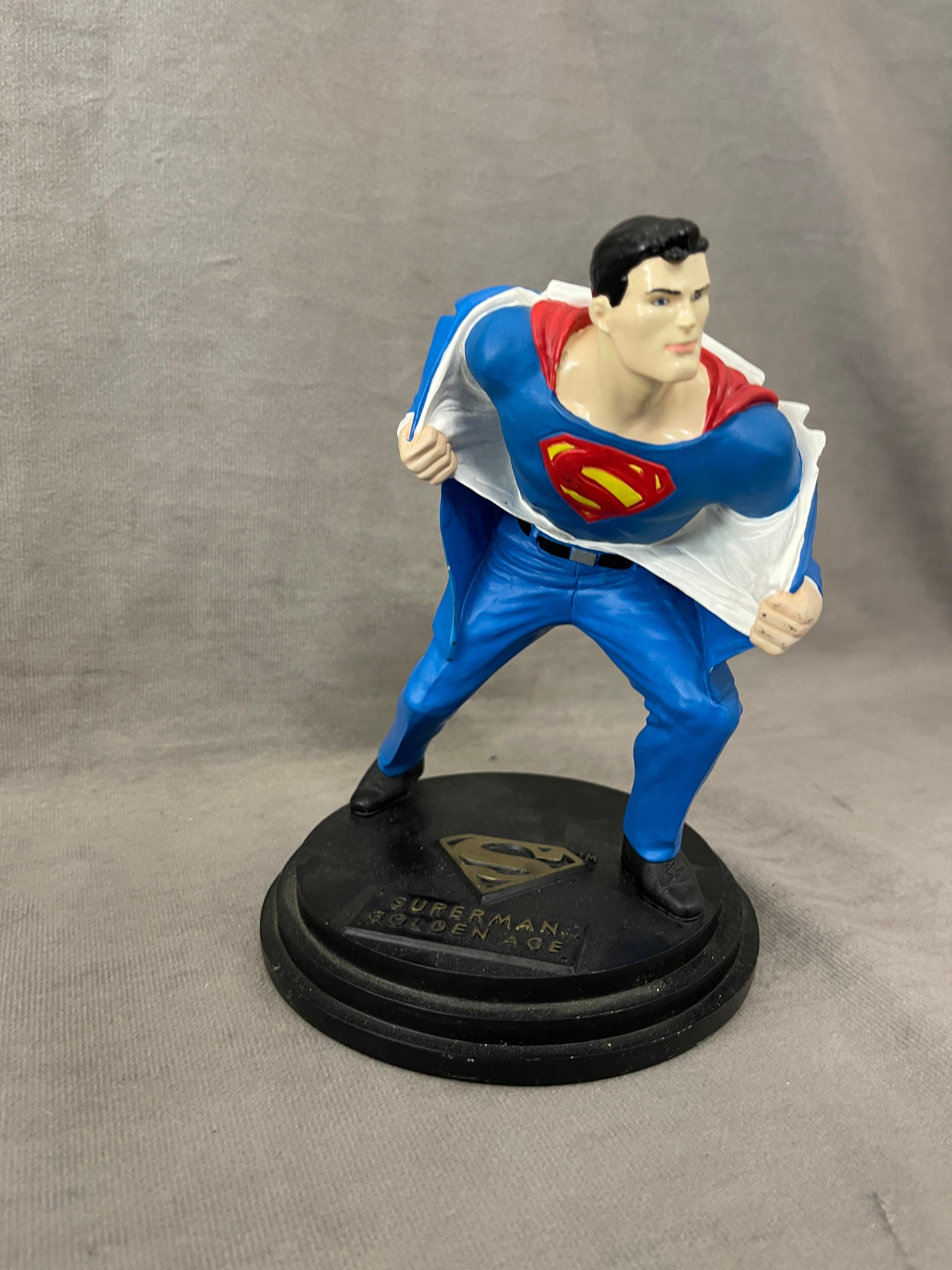 DC Comics 2000 Superman Golden Age Figurine