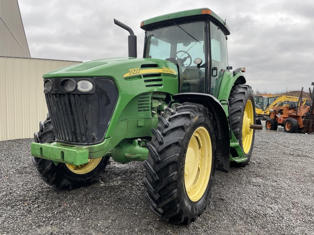 John Deere 7920 Tractor