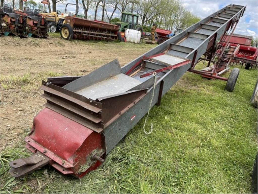 New Holland 155-30 Hay Elevator