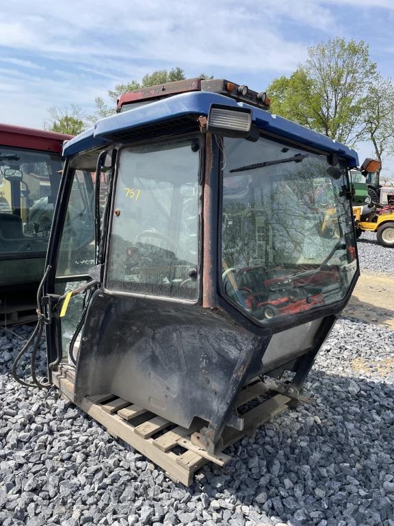 New Holland TL100 Cab