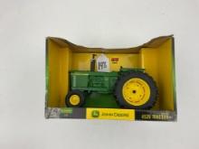 John Deere 4520