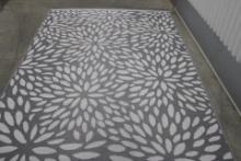 Outdoor Rug. Gray and White