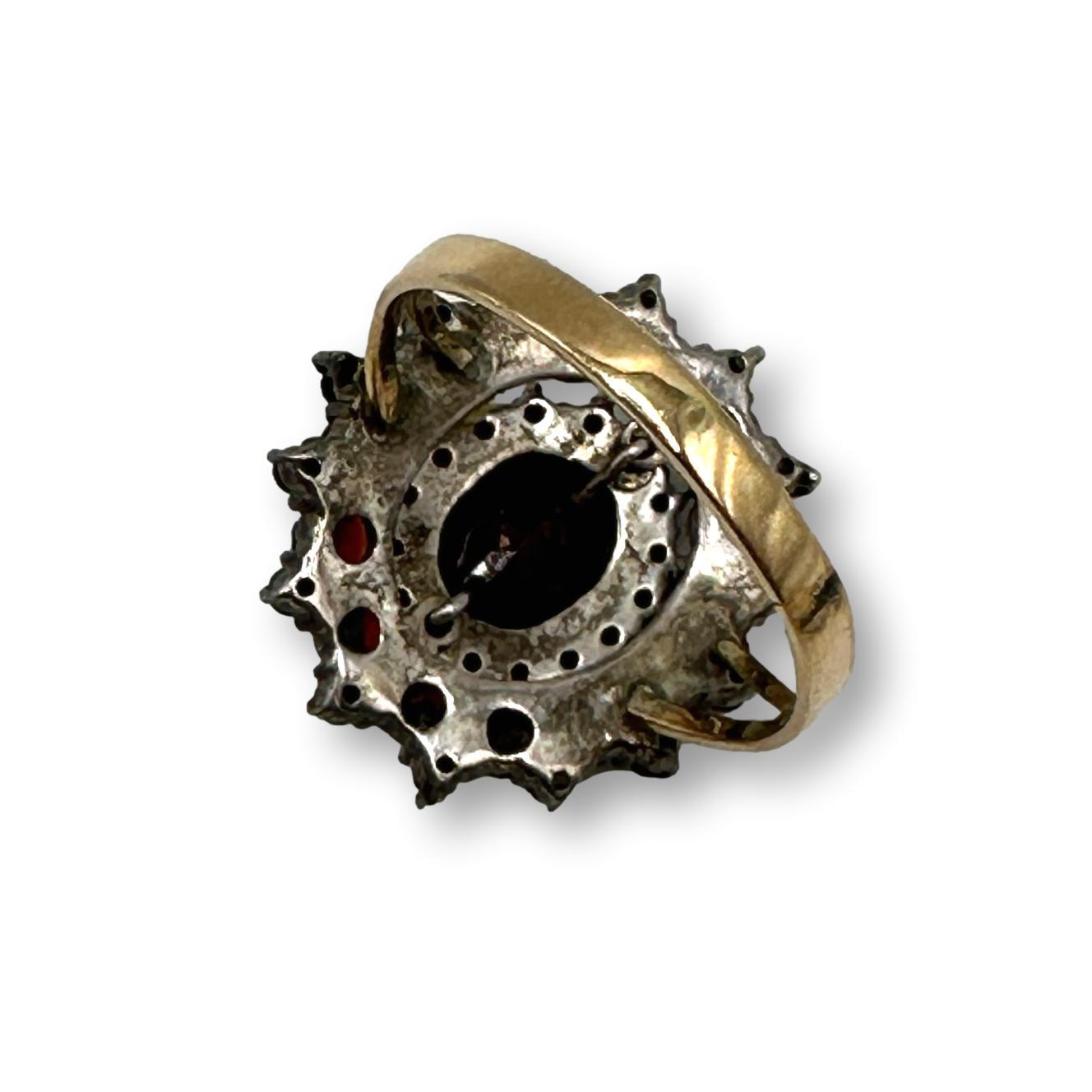 Antique 14K Gold Garnet Ring