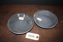 Vintage small agate pie plate (2)