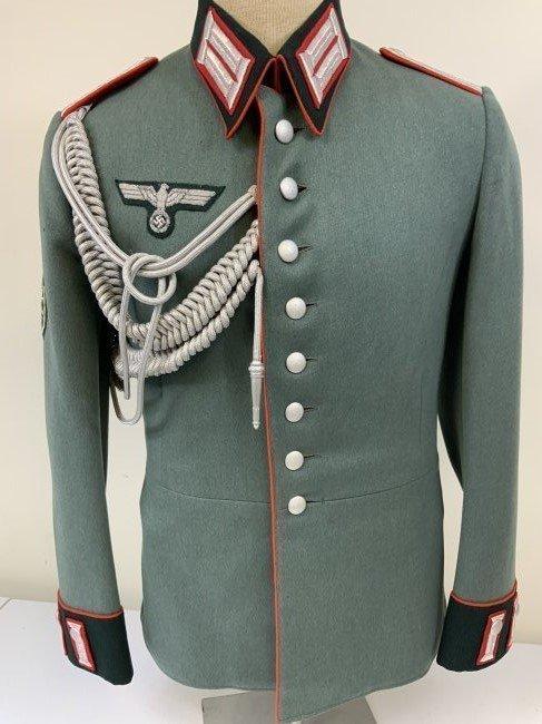 WWII GERMAN NAMED MOUNTAIN ARTILLERY TROOPS OFFICER DRESS UNIFORM TUNIC WAFFENROCK