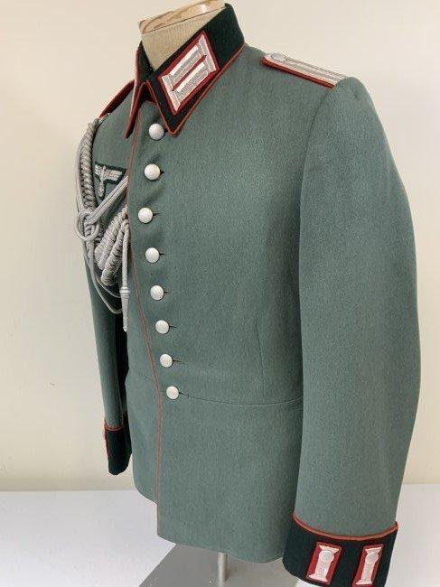 WWII GERMAN NAMED MOUNTAIN ARTILLERY TROOPS OFFICER DRESS UNIFORM TUNIC WAFFENROCK