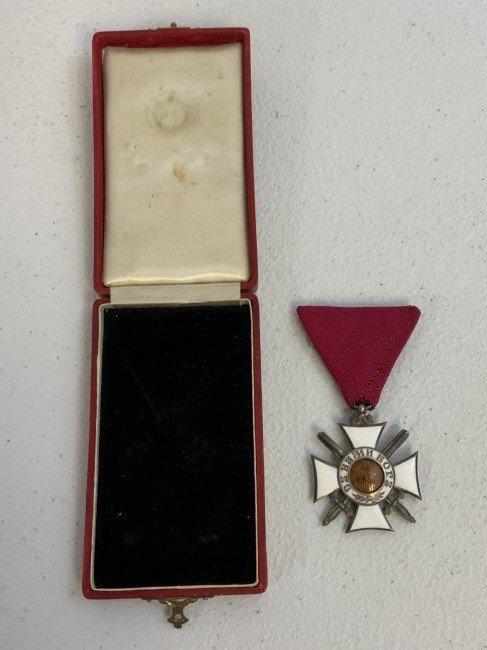 ROYAL BULGARIA ORDER OF ST. ALEXANDER 5TH CLASS WITH SWORDS CASED