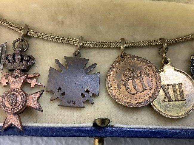 IMPERIAL GERMANY MINIATURE CHAINED GROUP MEDALS WITH ORIGINAL BOX