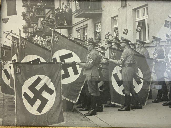 NAZI GERMANY FRAMED NSDAP FRAG BEARERS PHOTOGRAPH